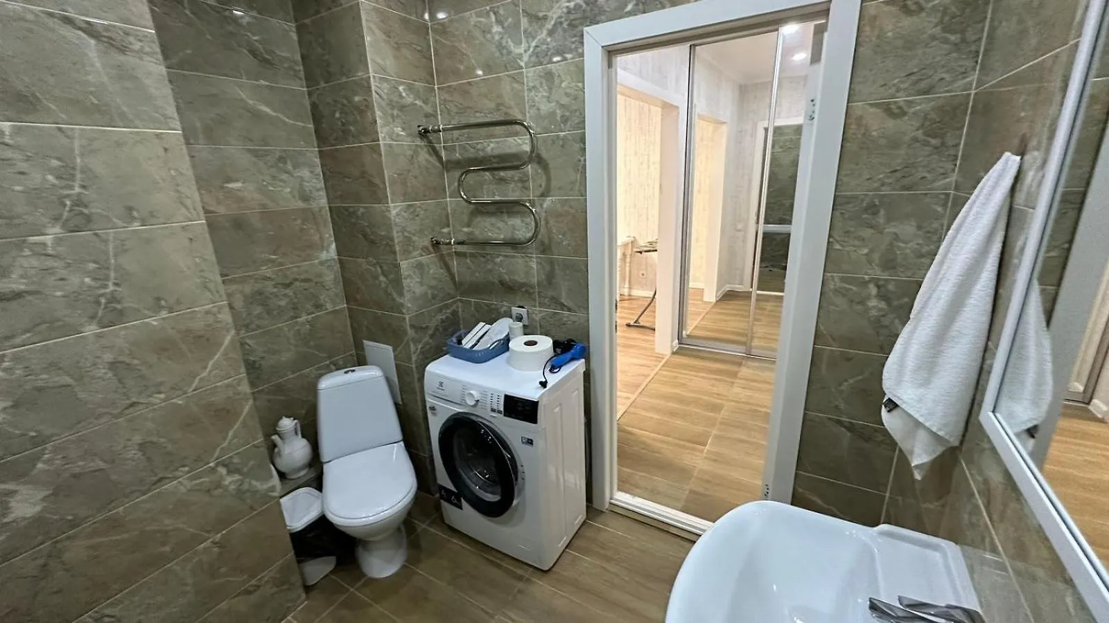 Жк Лето Новая Однокомнатная Квартира Nur-Sultan  Apartment Nur-Sultan (Astana)